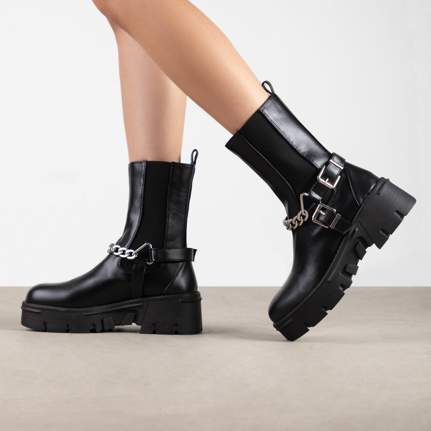 RAID Greta Chunky Ankle Boots in Black - Image 3