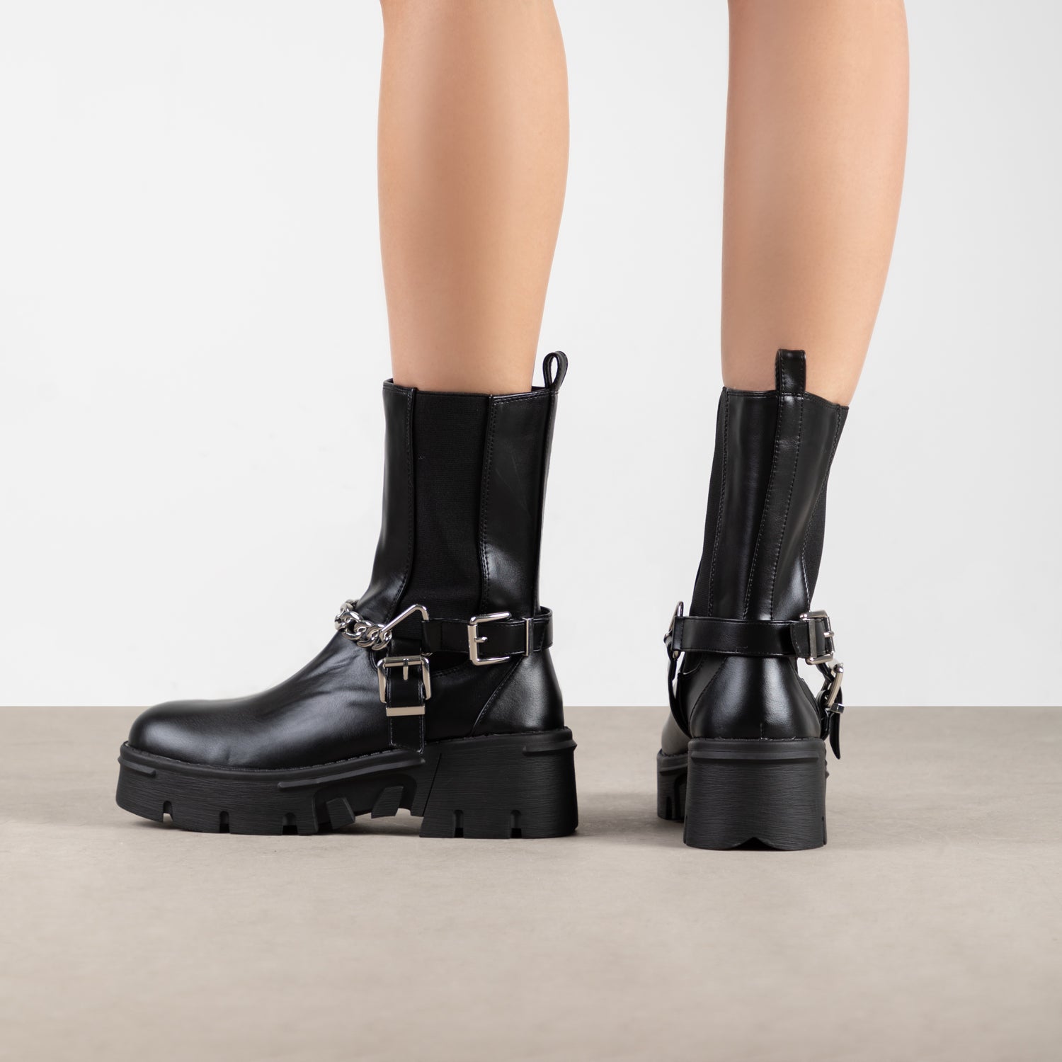 RAID Greta Chunky Ankle Boots in Black - Image 4