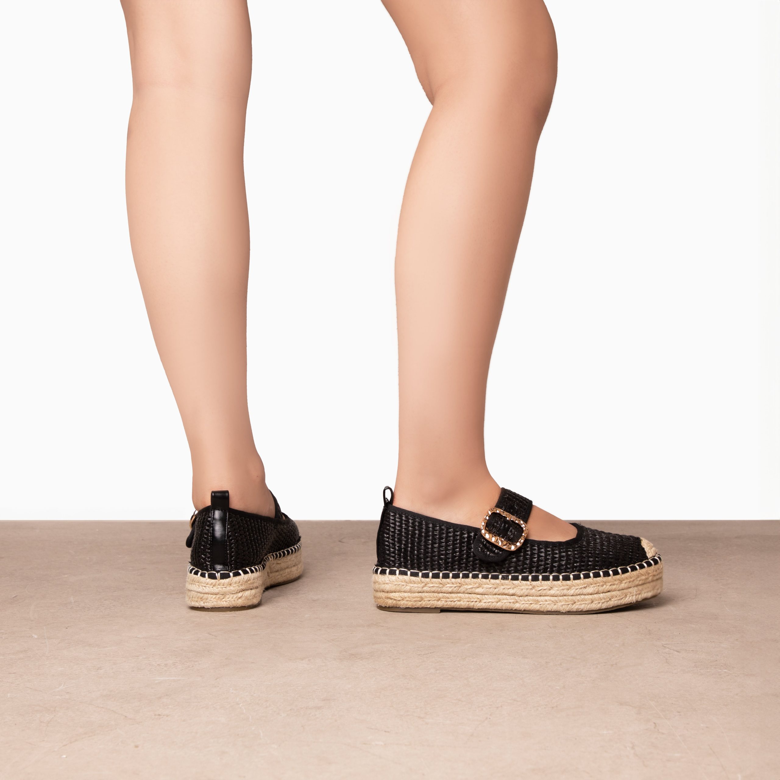 RAID Tisca Flatform Sandals in Black Raffia - Image 4